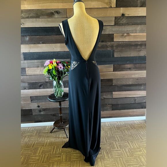 B.Darlin Black Lace Illusion Detail Sleeveless Slit Dress Gown
Size 7/8 - Picture 6 of 7